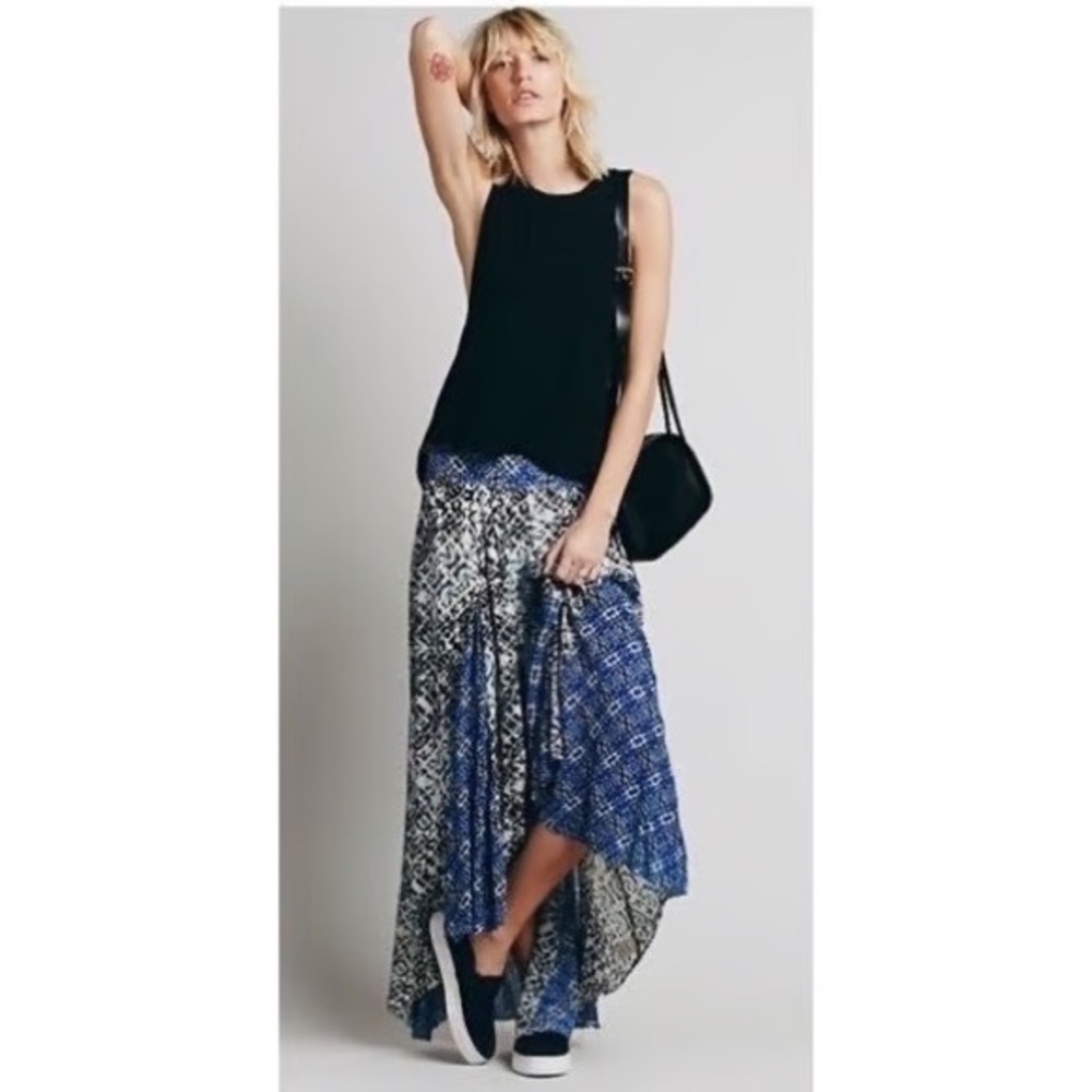 Free People show you off maxi Skirt Blue Black pattern high low womens large